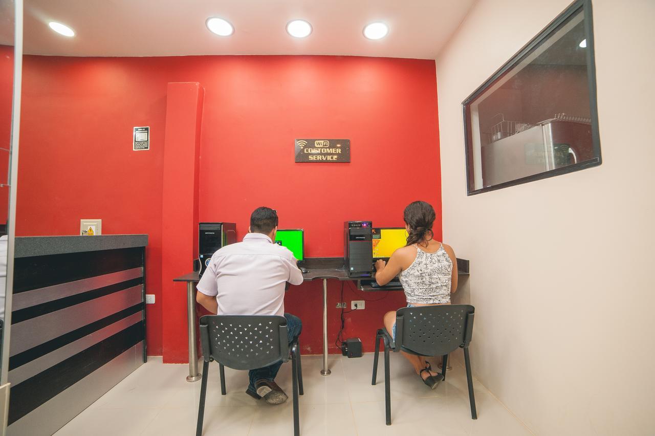 Hotel Luxor Pucallpa Exterior foto